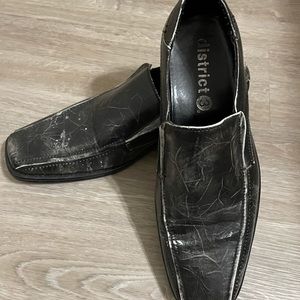 Men’s size 11, District 3, slip on shoes